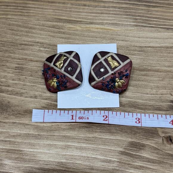 RARE Vintage Square Pierced Earrings Cat Bee Red Retro Antique Unique - Picture 6 of 6